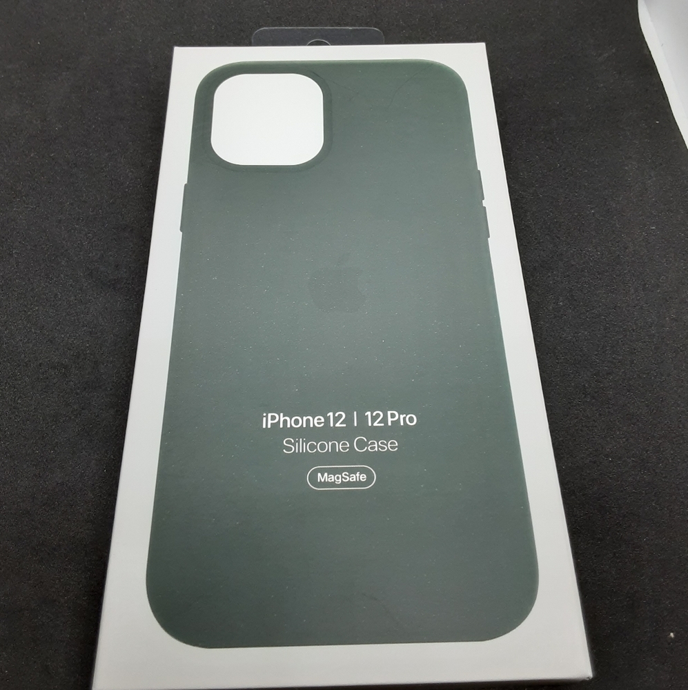 iPhone 12 Silicone Case With MagSafe